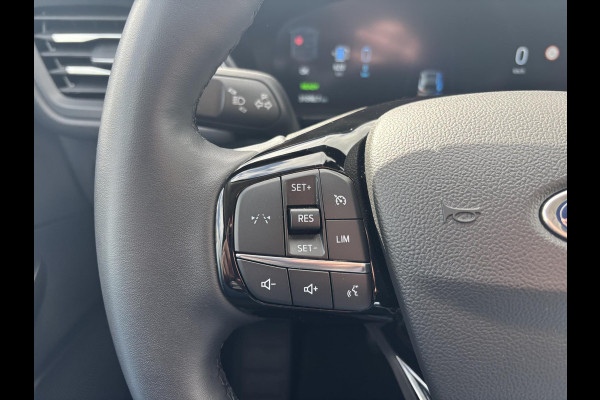 Ford Kuga 2.5 PHEV Titanium | 242pk | Wegklapbare Trekhaak | 2100kg Trekgewicht | Navigatie | Apple Carplay & Android Auto