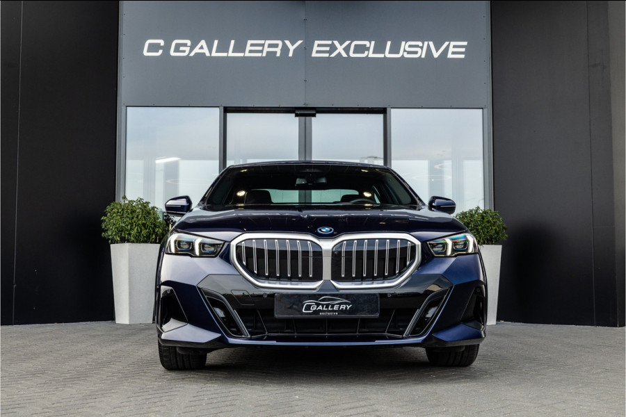 BMW 5 Serie 530e - M Sport | 360 Camera | Keyless | HUD