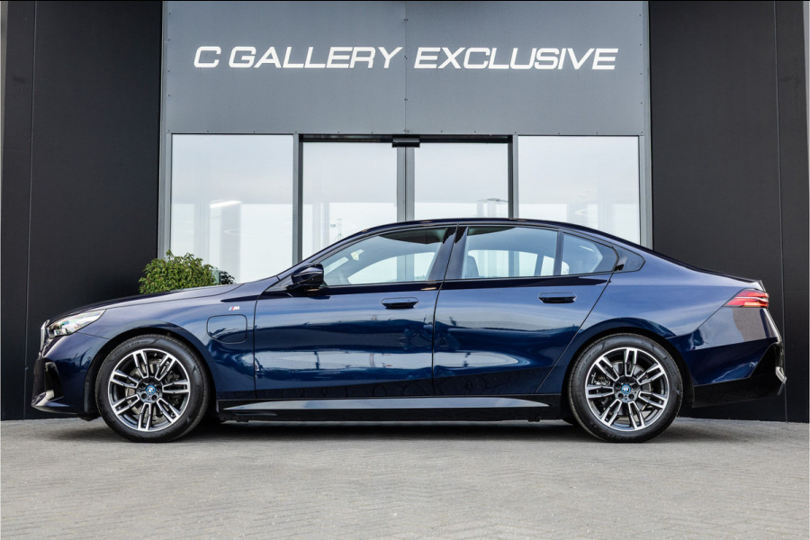 BMW 5 Serie 530e - M Sport | 360 Camera | Keyless | HUD