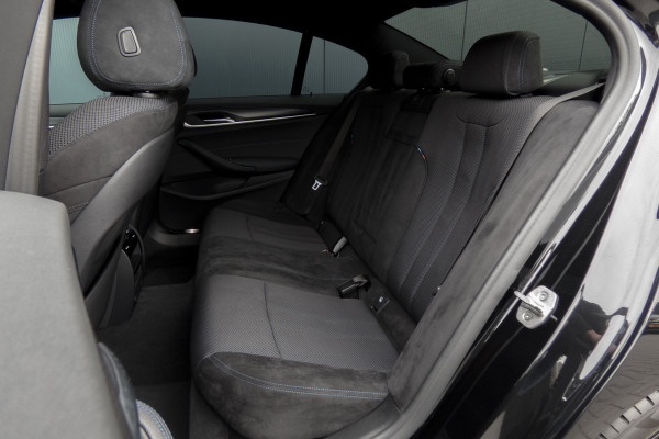 BMW 5 Serie 530e Business Edition Plus M-PERFORMANCE | M-PAKKET | PANO | ACC | CAMERA | ELEKTRISCH VERSTELBARE VOORSTOELEN