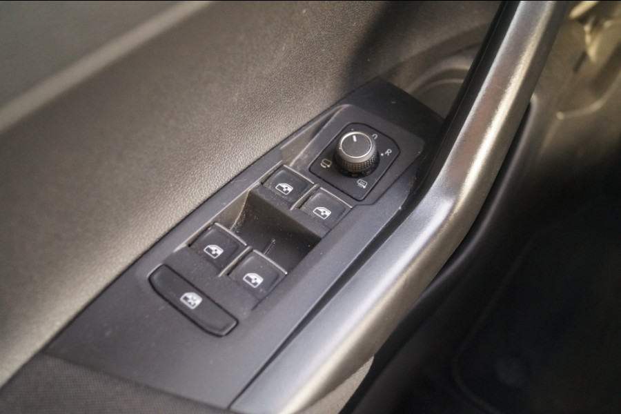 Volkswagen Taigo 1.0 TSI 110pk 2x R-Line Business -NAVI-ECC-CAM-DIGI-