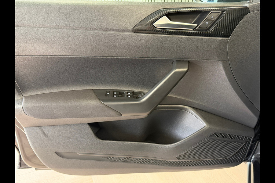 Volkswagen Taigo 1.0 TSI DSG CAMERA NAVIGATIE PDC CRUISE APPLE CARPLAY KEYLESS-GO START/STOP STOELVERWARMING