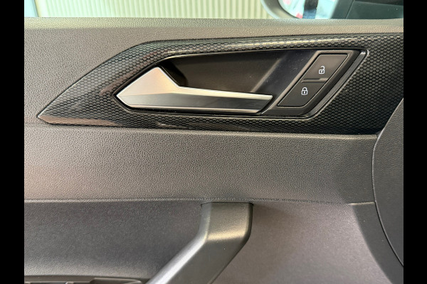 Volkswagen Taigo 1.0 TSI DSG CAMERA NAVIGATIE PDC CRUISE APPLE CARPLAY KEYLESS-GO START/STOP STOELVERWARMING