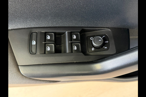 Volkswagen Taigo 1.0 TSI DSG CAMERA NAVIGATIE PDC CRUISE APPLE CARPLAY KEYLESS-GO START/STOP STOELVERWARMING