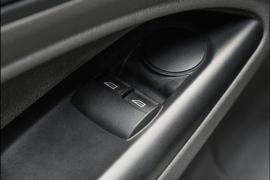 Ford Transit Connect 1.0 Navi Airco Camera 1x Schuifdeur PDC Cruise control 2x Achterportieren 1e Eigenaar BTW auto