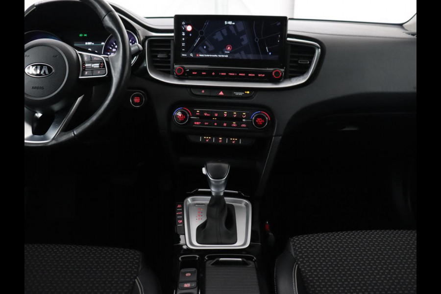 Kia Ceed 1.6 GDI PHEV DynamicPlusLine | SOH 96% | Stoelverwarming | Adaptive cruise | Camera | Carplay | Stuurverwarming | Navigatie | Full LED | Climate control | Half leder | Plug In