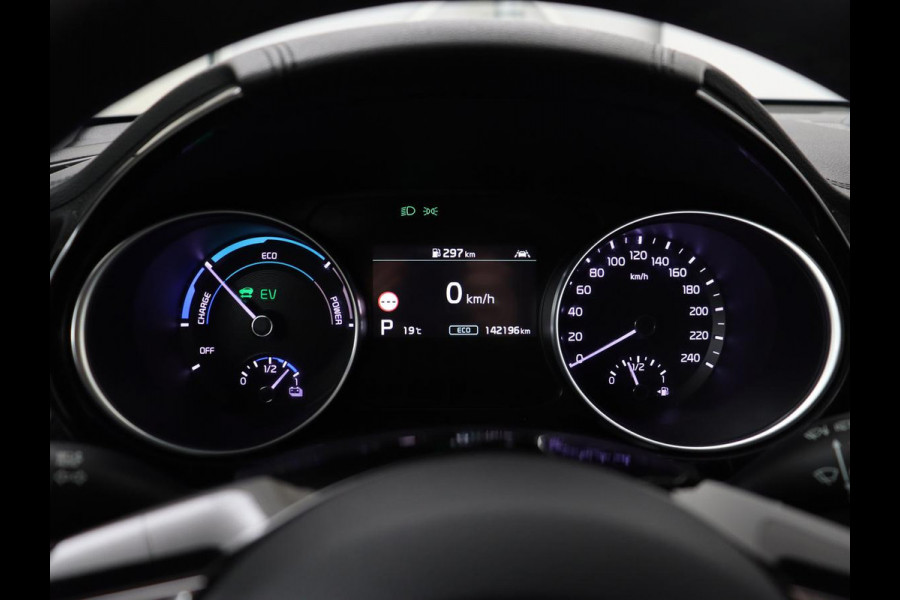 Kia Ceed 1.6 GDI PHEV DynamicPlusLine | SOH 96% | Stoelverwarming | Adaptive cruise | Camera | Carplay | Stuurverwarming | Navigatie | Full LED | Climate control | Half leder | Plug In