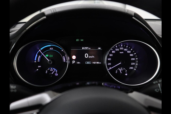 Kia Ceed 1.6 GDI PHEV DynamicPlusLine | SOH 96% | Stoelverwarming | Adaptive cruise | Camera | Carplay | Stuurverwarming | Navigatie | Full LED | Climate control | Half leder | Plug In