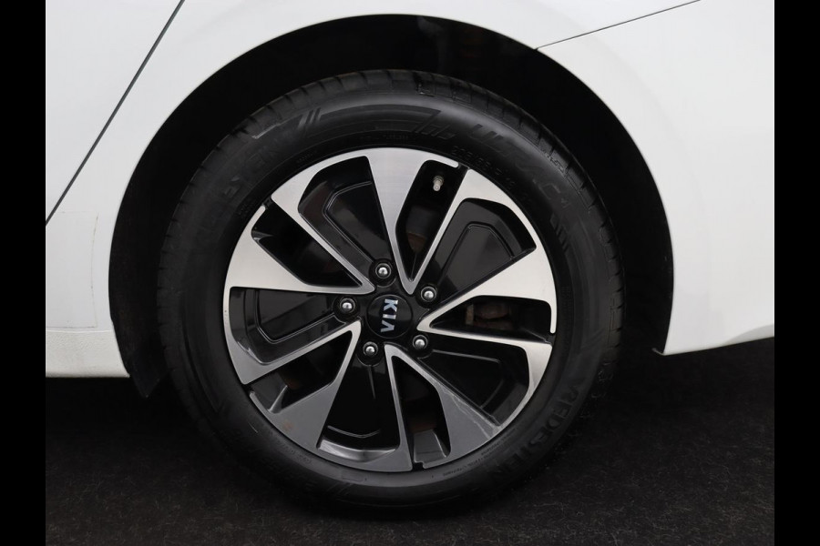Kia Ceed 1.6 GDI PHEV DynamicPlusLine | SOH 96% | Stoelverwarming | Adaptive cruise | Camera | Carplay | Stuurverwarming | Navigatie | Full LED | Climate control | Half leder | Plug In