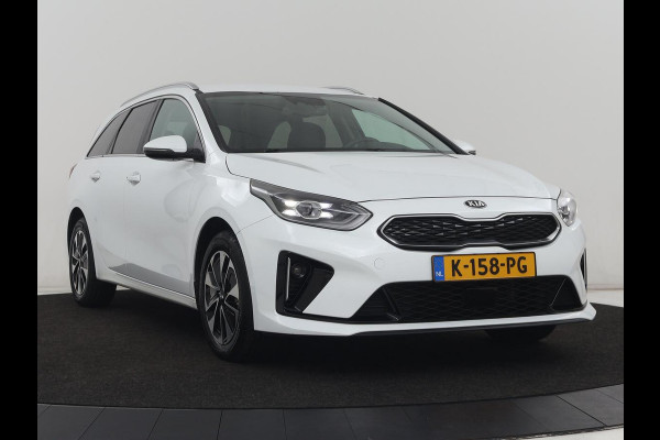 Kia Ceed 1.6 GDI PHEV DynamicPlusLine | SOH 96% | Stoelverwarming | Adaptive cruise | Camera | Carplay | Stuurverwarming | Navigatie | Full LED | Climate control | Half leder | Plug In
