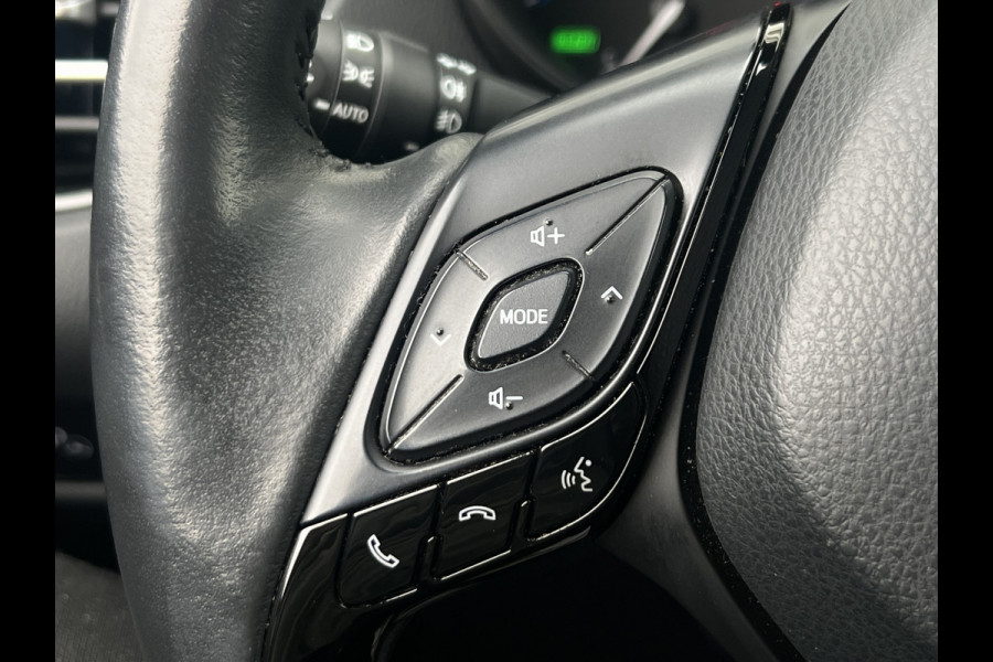 Toyota C-HR 2.0 Hybrid Team D | ACC | CarPlay | Camera | Keyless | 18 inch