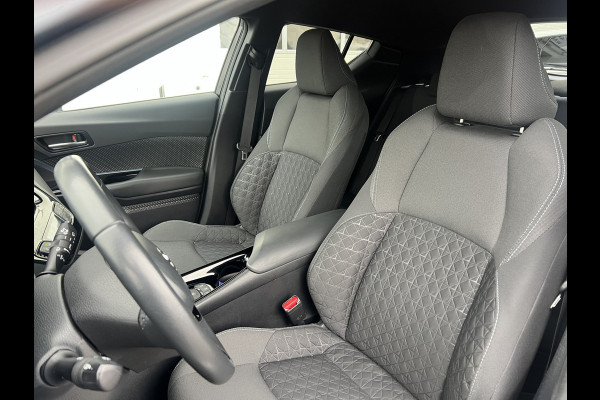 Toyota C-HR 2.0 Hybrid Team D | ACC | CarPlay | Camera | Keyless | 18 inch