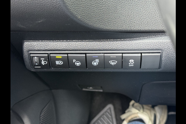 Toyota Corolla Touring Sports 1.8 Hybrid Dynamic | CarPlay | ACC | Camera | Keyless | LED | 17 inch