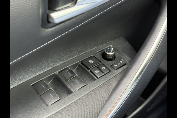 Toyota Corolla Touring Sports 1.8 Hybrid Dynamic | CarPlay | ACC | Camera | Keyless | LED | 17 inch