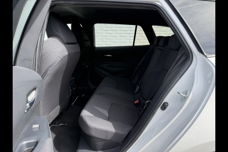 Toyota Corolla Touring Sports 1.8 Hybrid Dynamic | CarPlay | ACC | Camera | Keyless | LED | 17 inch