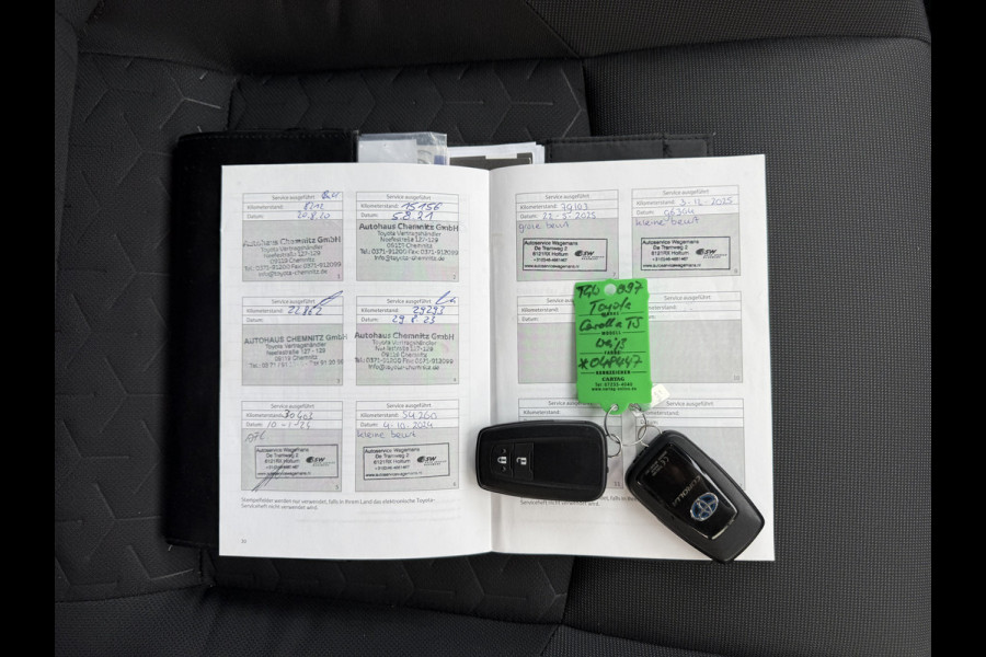 Toyota Corolla Touring Sports 1.8 Hybrid Dynamic | CarPlay | ACC | Camera | Keyless | LED | 17 inch