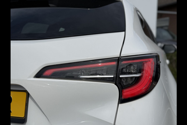 Toyota Corolla Touring Sports 1.8 Hybrid Dynamic | CarPlay | ACC | Camera | Keyless | LED | 17 inch