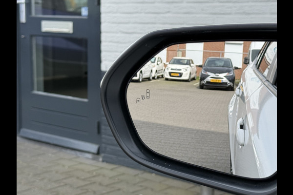 Toyota Corolla Touring Sports 1.8 Hybrid Dynamic | CarPlay | ACC | Camera | Keyless | LED | 17 inch