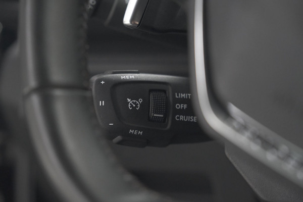 Peugeot 5008 PureTech 130 EAT8 Active Pack Business | 7 Zitplaatsen | Camera | Navigatie | Apple Carplay | Parkeersensoren
