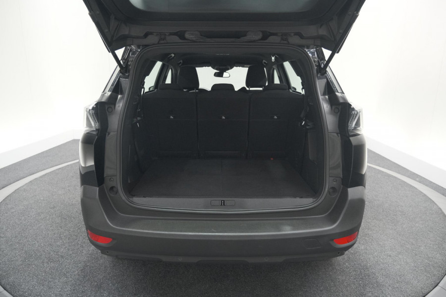 Peugeot 5008 PureTech 130 EAT8 Active Pack Business | 7 Zitplaatsen | Camera | Navigatie | Apple Carplay | Parkeersensoren