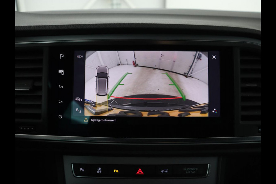 Seat Ateca 1.5 TSI FR Intense | Leder | Trekhaak | Stoelverwarming | Adaptive cruise | Standkachel | Camera | Carplay | Memory | Full LED | Keyless | Virtual Cockpit | Navigatie | Side Assist | Parkeerhulp