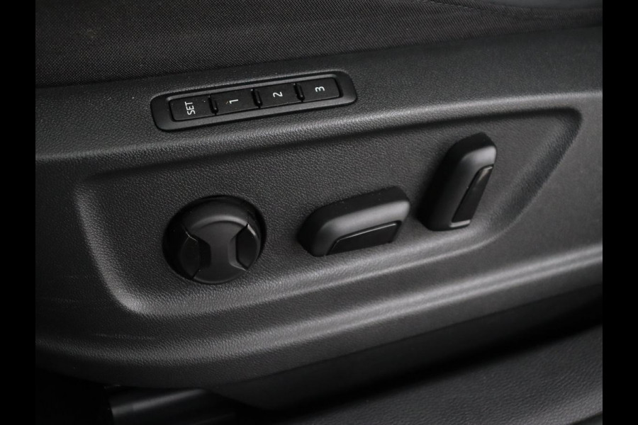 Seat Ateca 1.5 TSI FR Intense | Leder | Trekhaak | Stoelverwarming | Adaptive cruise | Standkachel | Camera | Carplay | Memory | Full LED | Keyless | Virtual Cockpit | Navigatie | Side Assist | Parkeerhulp