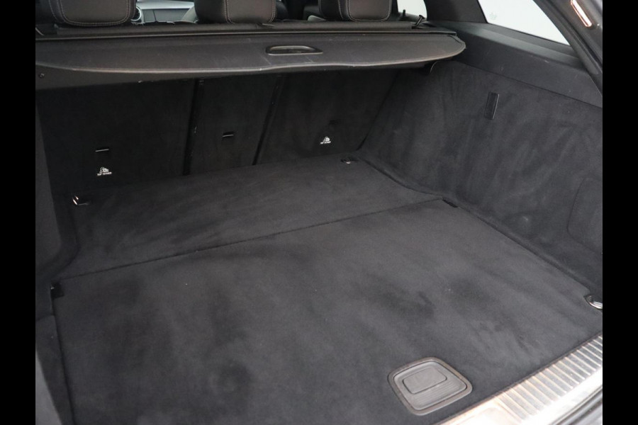 Mercedes-Benz C-Klasse 160 AMG | Stoelverwarming | Carplay | Leder/Alcantara | Camera | Digital Cockpit | Navigatie | 19'' | Full LED | Park Assist | Climate control