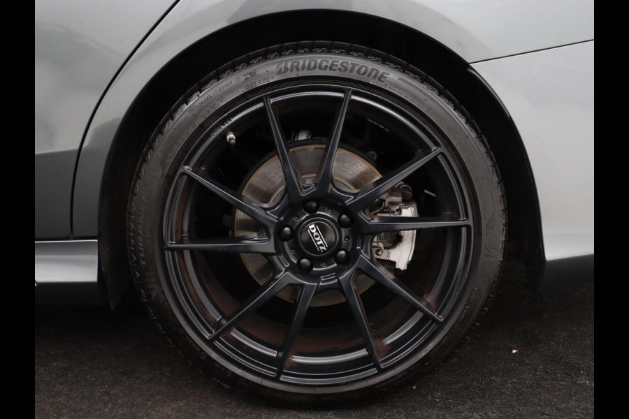 Mercedes-Benz C-Klasse 160 AMG | Stoelverwarming | Carplay | Leder/Alcantara | Camera | Digital Cockpit | Navigatie | 19'' | Full LED | Park Assist | Climate control