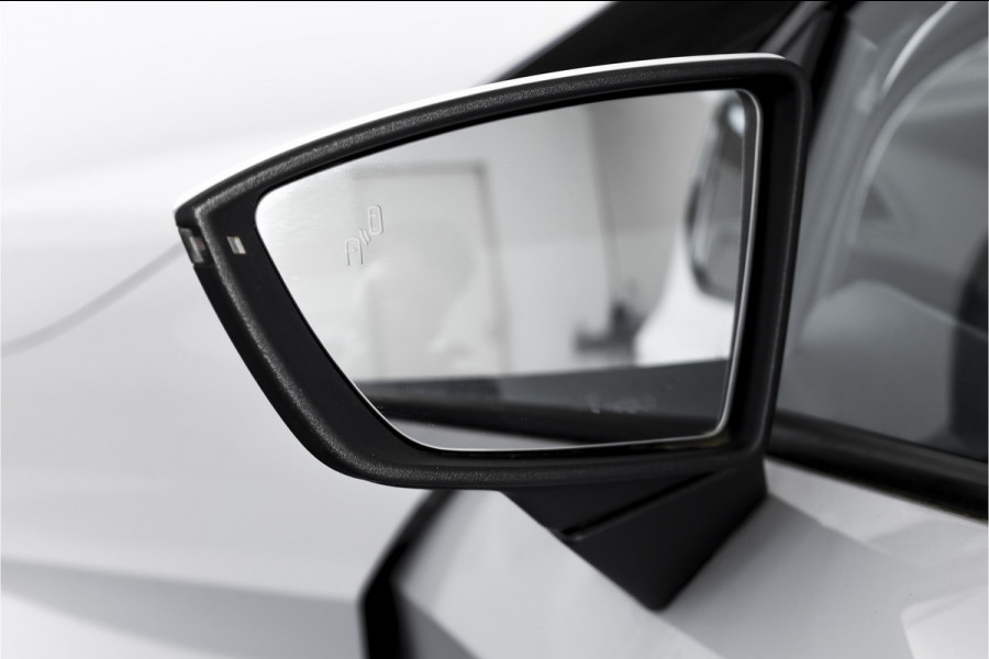 Seat Arona 1.0 TSI 95 PK Style Business Intense Orig. NL | Adapt. Cruise | PDC | Camera | NAV + App. Connect | ECC | DAB | LM 16" |