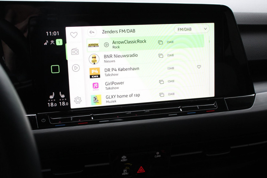 Volkswagen Golf 1.5 eTSI 150pk DSG Style Navigatie Apple Carplay/Android Auto Parkeersensoren Camera Park Assist Adaptive Cruise Control Blind Spot Assist Stoel- en stuurverwarming Ledverlichting Virtual Cockpit Lane Assist