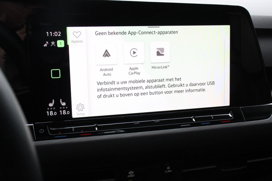Volkswagen Golf 1.5 eTSI 150pk DSG Style Navigatie Apple Carplay/Android Auto Parkeersensoren Camera Park Assist Adaptive Cruise Control Blind Spot Assist Stoel- en stuurverwarming Ledverlichting Virtual Cockpit Lane Assist