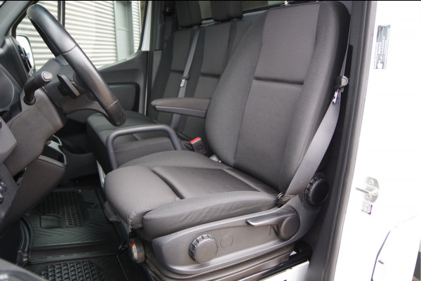 Mercedes-Benz Sprinter 519 3.5T OPEN LAADBAK, 3.5T TREKHAAK, DUBBELLUCHT, ADAPT. CRUISE, STANDKACHEL, CLIMA, LEDER STUUR, NAVI, MBUX, DUBBEL LUCHT