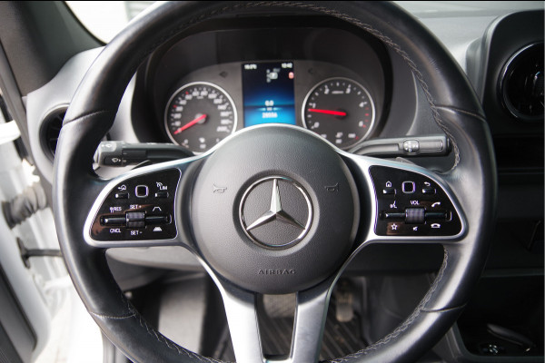 Mercedes-Benz Sprinter 519 3.5T OPEN LAADBAK, 3.5T TREKHAAK, DUBBELLUCHT, ADAPT. CRUISE, STANDKACHEL, CLIMA, LEDER STUUR, NAVI, MBUX, DUBBEL LUCHT