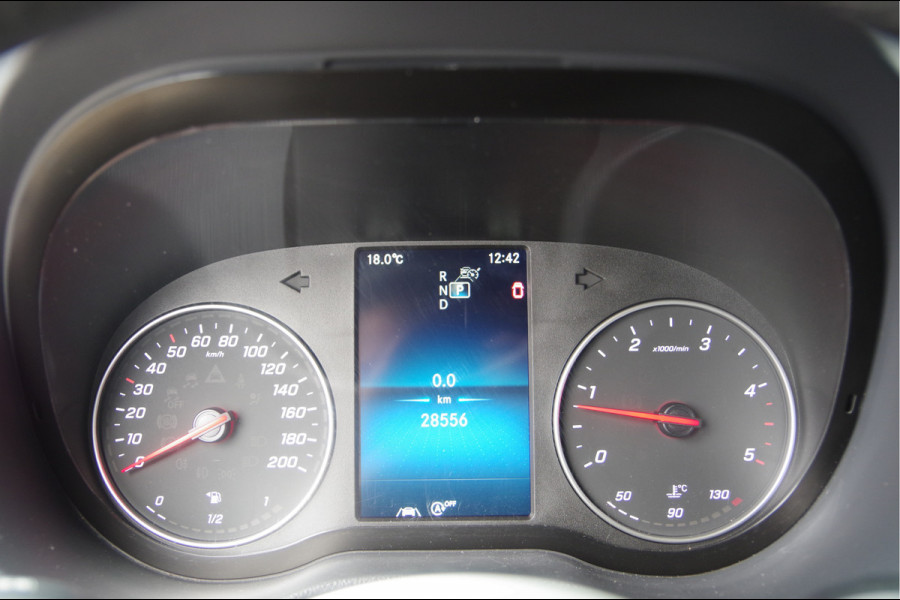 Mercedes-Benz Sprinter 519 3.5T OPEN LAADBAK, 3.5T TREKHAAK, DUBBELLUCHT, ADAPT. CRUISE, STANDKACHEL, CLIMA, LEDER STUUR, NAVI, MBUX, DUBBEL LUCHT