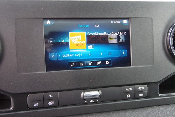 Mercedes-Benz Sprinter 519 3.5T OPEN LAADBAK, 3.5T TREKHAAK, DUBBELLUCHT, ADAPT. CRUISE, STANDKACHEL, CLIMA, LEDER STUUR, NAVI, MBUX, DUBBEL LUCHT