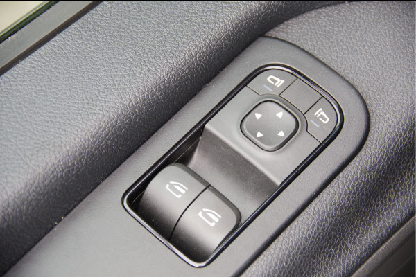 Mercedes-Benz Sprinter 519 3.5T OPEN LAADBAK, 3.5T TREKHAAK, DUBBELLUCHT, ADAPT. CRUISE, STANDKACHEL, CLIMA, LEDER STUUR, NAVI, MBUX, DUBBEL LUCHT