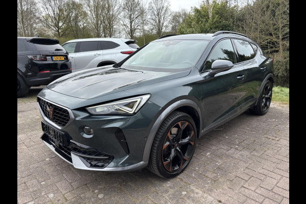 CUPRA Formentor 1.4 e-Hybrid VZ Copper Edition 245pk | PHEV | Plug-in Hybride | Stoelverwarming | Camera | Adaptieve cruisecontrol (ACC) | Elektrisch verstelbare stoelen met geheugen