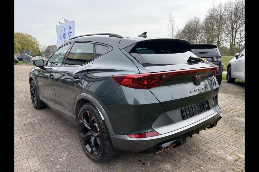 CUPRA Formentor 1.4 e-Hybrid VZ Copper Edition 245pk | PHEV | Plug-in Hybride | Stoelverwarming | Camera | Adaptieve cruisecontrol (ACC) | Elektrisch verstelbare stoelen met geheugen