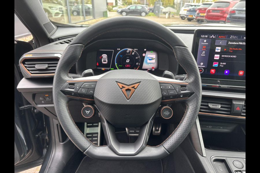 CUPRA Formentor 1.4 e-Hybrid VZ Copper Edition 245pk | PHEV | Plug-in Hybride | Stoelverwarming | Camera | Adaptieve cruisecontrol (ACC) | Elektrisch verstelbare stoelen met geheugen