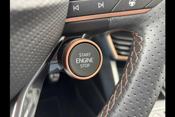 CUPRA Formentor 1.4 e-Hybrid VZ Copper Edition 245pk | PHEV | Plug-in Hybride | Stoelverwarming | Camera | Adaptieve cruisecontrol (ACC) | Elektrisch verstelbare stoelen met geheugen