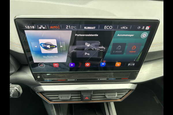 CUPRA Formentor 1.4 e-Hybrid VZ Copper Edition 245pk | PHEV | Plug-in Hybride | Stoelverwarming | Camera | Adaptieve cruisecontrol (ACC) | Elektrisch verstelbare stoelen met geheugen