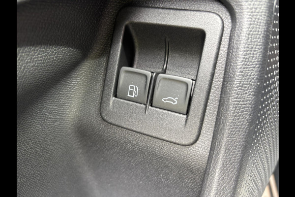 CUPRA Formentor 1.4 e-Hybrid VZ Copper Edition 245pk | PHEV | Plug-in Hybride | Stoelverwarming | Camera | Adaptieve cruisecontrol (ACC) | Elektrisch verstelbare stoelen met geheugen