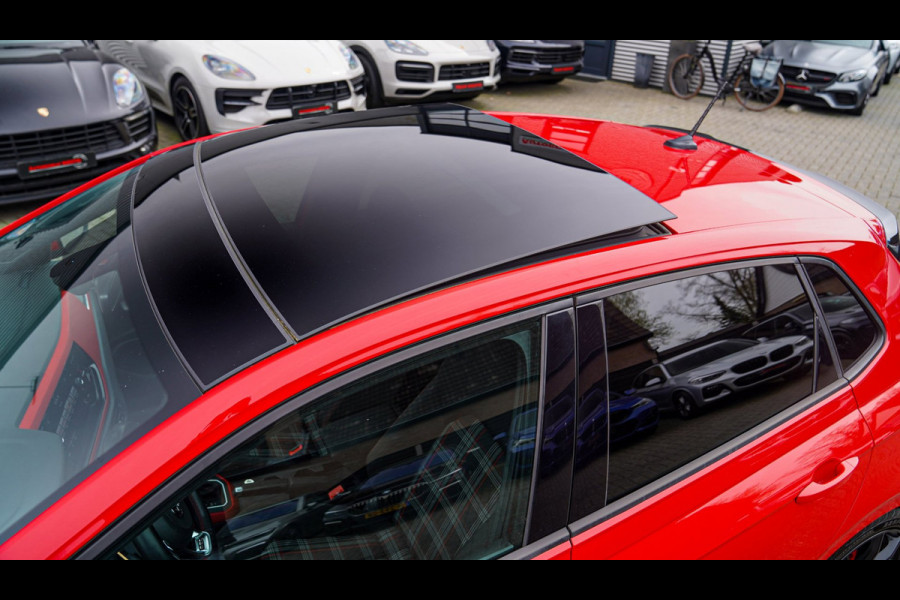 Volkswagen Polo 2.0 TSI GTI | Panorama | Automaat | Climatronic | Stoelverwarming | Virtual cockpit | Apple carplay | NAP