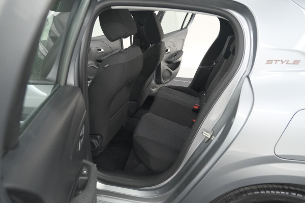 Peugeot 208 Hybrid 110 e-DCS6 Style | Parkeersensoren | Apple Carplay | Cruise Control | Airco