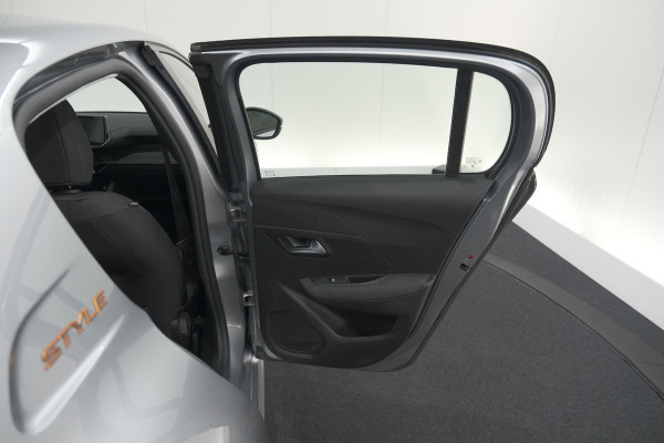 Peugeot 208 Hybrid 110 e-DCS6 Style | Parkeersensoren | Apple Carplay | Cruise Control | Airco