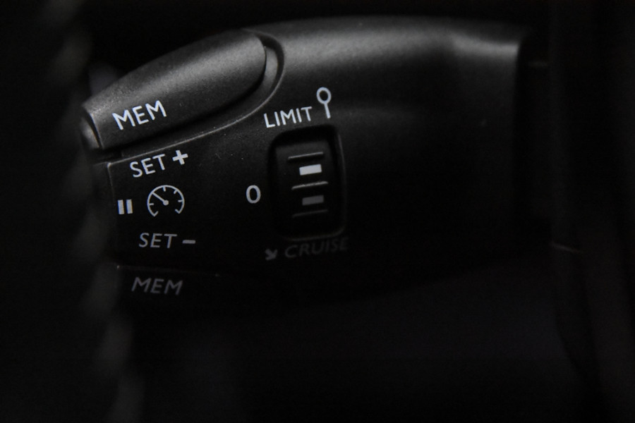 Peugeot 2008 Allure *1ste Eigenaar*Leer*Panoramadak*Navigatie*