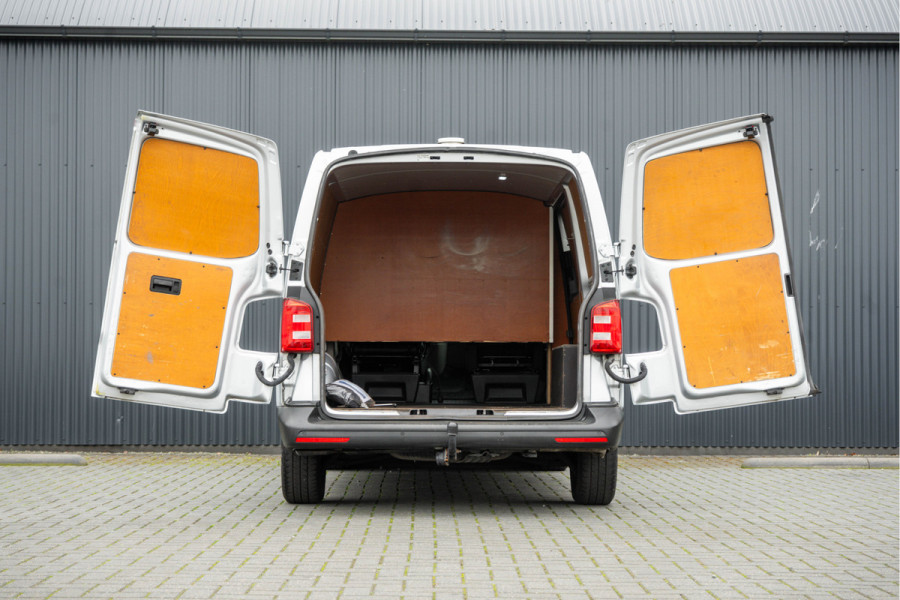 Volkswagen Transporter T6 2.0 TDI L1H1 | 150 PK | Automaat | Carplay | Cruise | PDC | Trekhaak