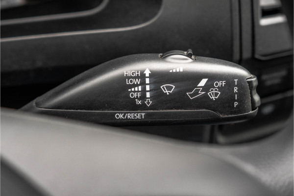 Volkswagen Transporter T6 2.0 TDI L1H1 | 150 PK | Automaat | Carplay | Cruise | PDC | Trekhaak