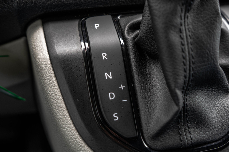 Volkswagen Transporter T6 2.0 TDI L1H1 | 150 PK | Automaat | Carplay | Cruise | PDC | Trekhaak