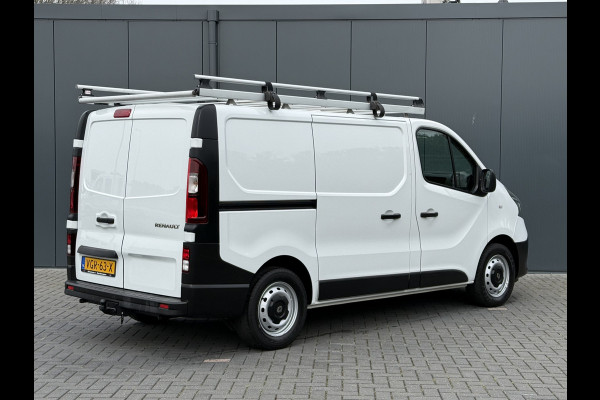 Renault Trafic 2.0 dCi 120 PK / L1H1 / 1e EIG. / TREKHAAK / IMPERIAAL / AIRCO / CRUISE / 3-ZITS / LED